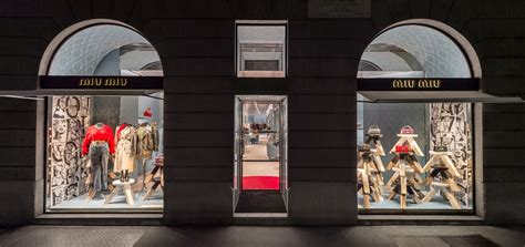 miu miu milan store hours